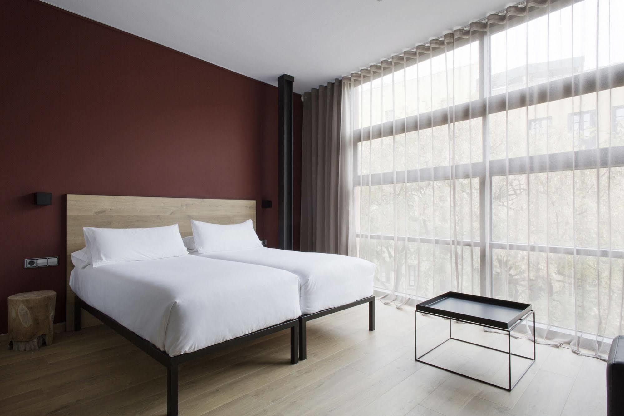 อพาร์ตโฮเทล อายาดา 3* Aparthotel บาร์เซโลนา ภายนอก รูปภาพ