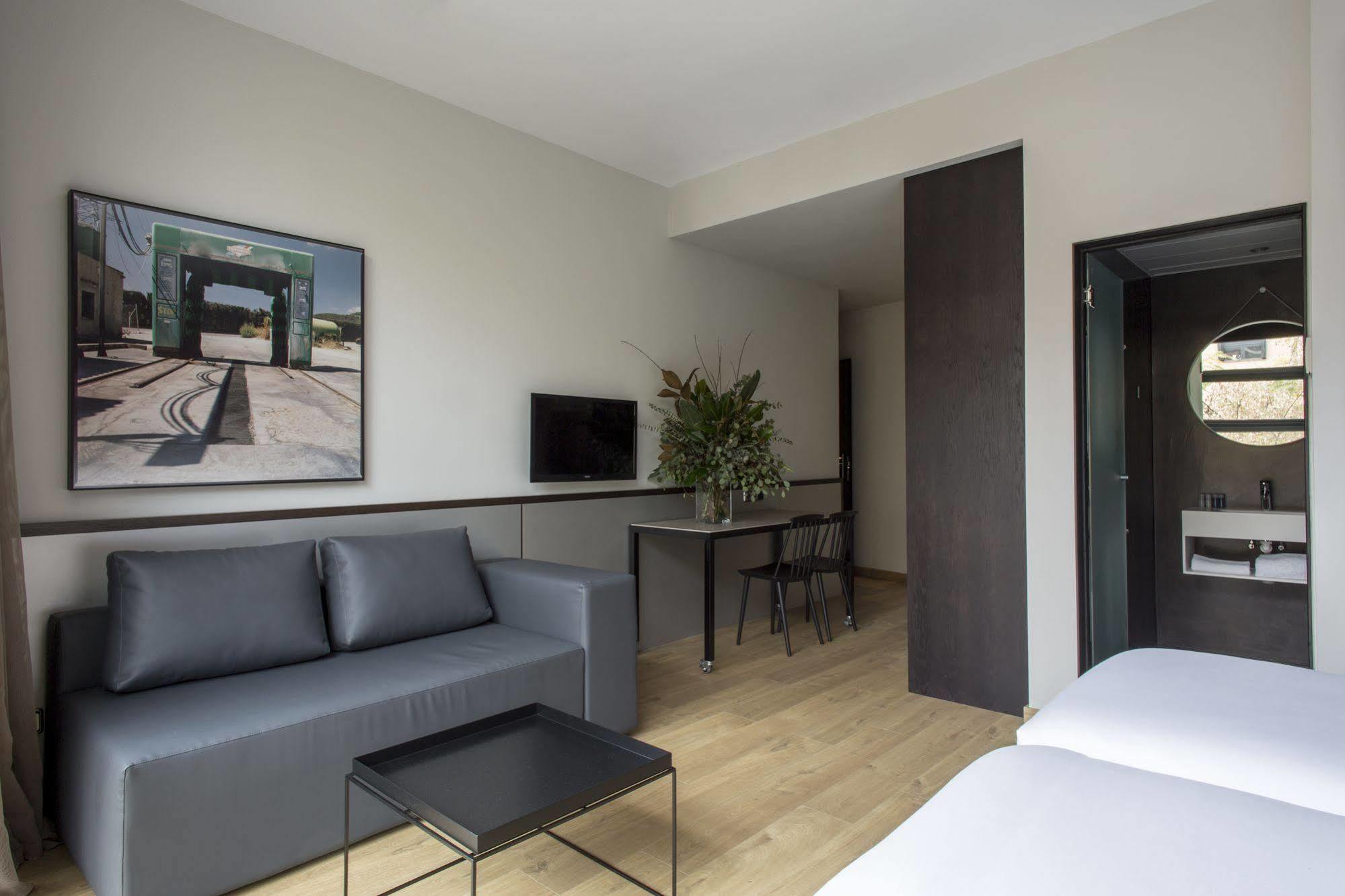 อพาร์ตโฮเทล อายาดา 3* Aparthotel บาร์เซโลนา ภายนอก รูปภาพ
