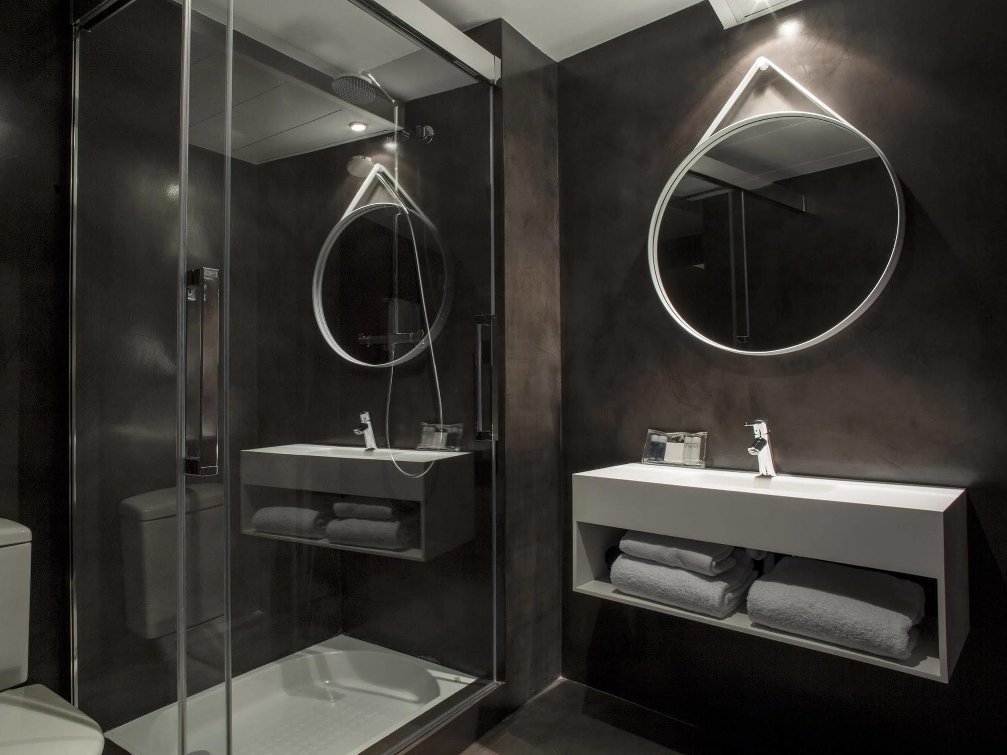 อพาร์ตโฮเทล อายาดา 3* Aparthotel บาร์เซโลนา ภายนอก รูปภาพ