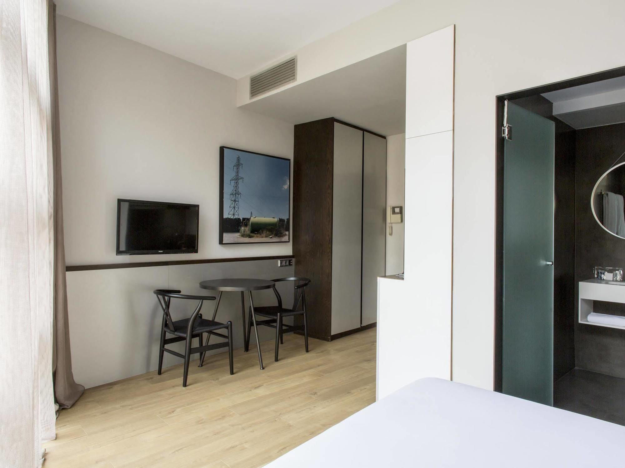 อพาร์ตโฮเทล อายาดา 3* Aparthotel บาร์เซโลนา ภายนอก รูปภาพ