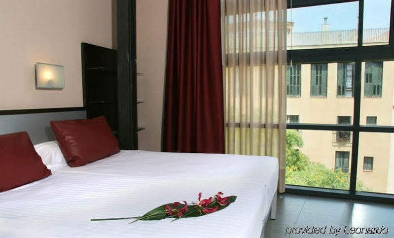 อพาร์ตโฮเทล อายาดา 3* Aparthotel บาร์เซโลนา ภายนอก รูปภาพ